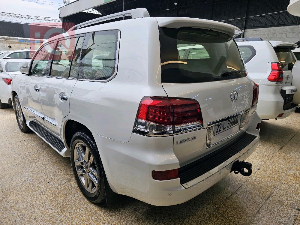 Lexus LX